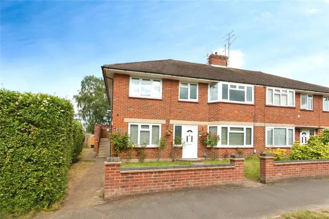 Stubbs Moor Road, Farnborough, Hampshire, GU14 8RH, photo 1