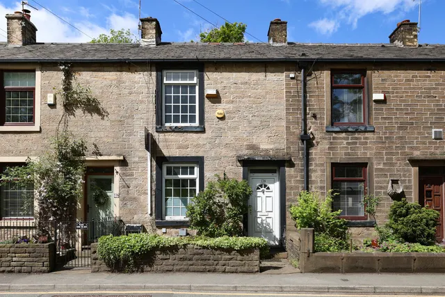 Newhey Road Milnrow, Rochdale OL16 4JF, photo 1