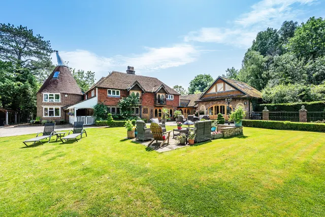 Pikes Lane, Crowhurst, RH7, photo 3