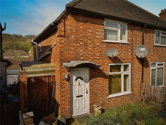 Wayside, High Wycombe, HP13, photo 1