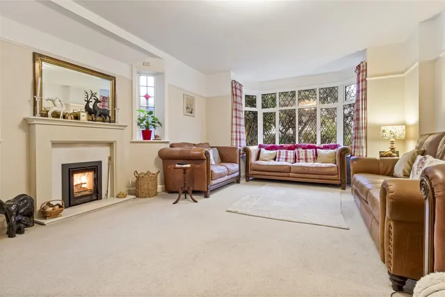 Photo 2 — West Park Lane, Goring-By-Sea, Worthing