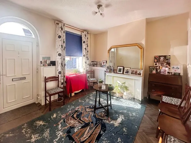 Milton Road, Wolverhampton, WV10, photo 2