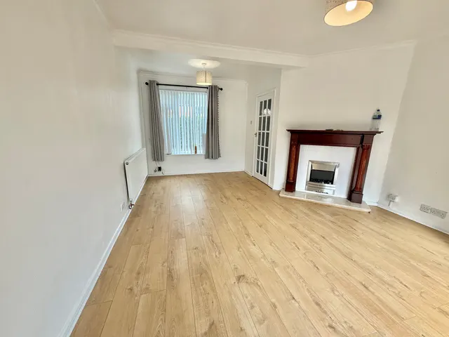 Caterham Close, Nottingham, NG8, photo 3