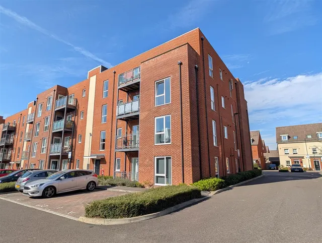 Robertson Way, Basingstoke, photo 1