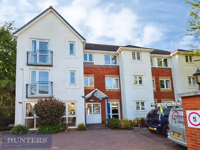 Cowick Street, Exeter, EX4, photo 1