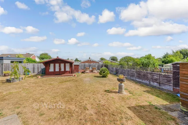 Woodland Close, New Barn, DA3, photo 2