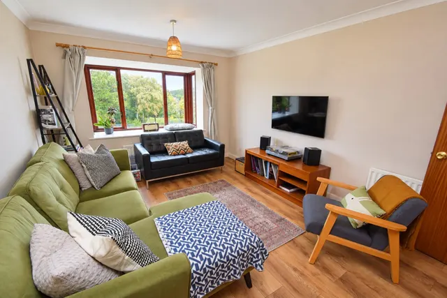 Shipley, Bradford, BD18, photo 2