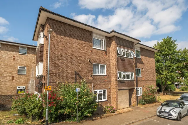 Gurnard Close, Yiewsley, West Drayton, photo 1