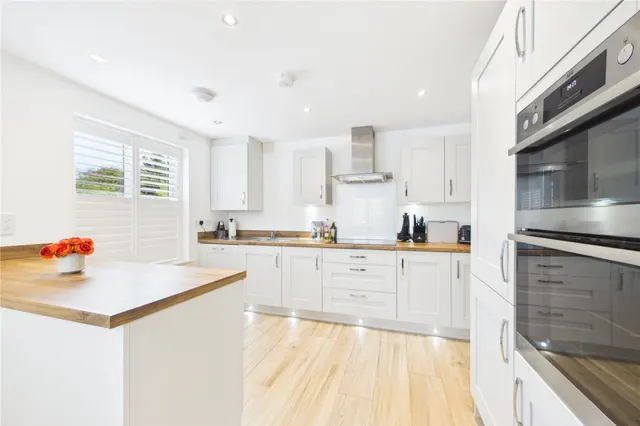 Dairy Grove, Three Mile Cross, RG7, photo 3