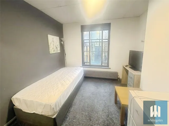 Kirkgate, Huddersfield, HD1, photo 2