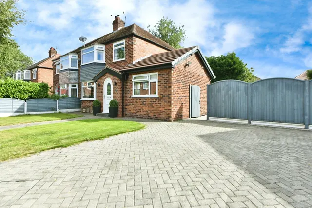 Peacock Drive, Heald Green, Cheadle, Greater Manchester, SK8, photo 1