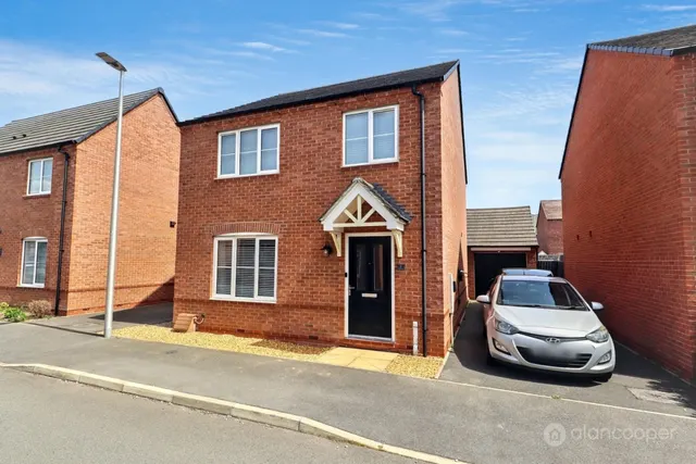 Harrow Lane, Weddington, CV10, photo 1