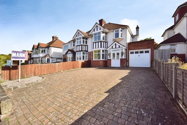 3 bedroom house, Square Hill Road, Maidstone, ME15