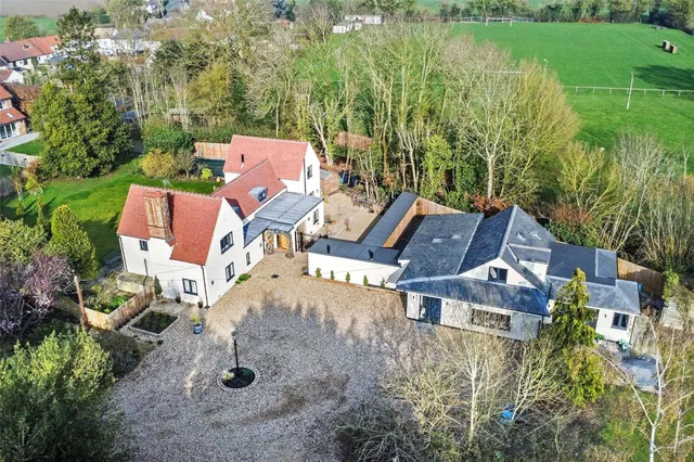 House Under Offer with 4 bedrooms in Sheering, Bishop's Stortford, CM22, photo 1