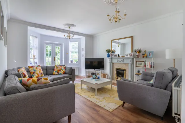 Greenhurst Drive, Barnt Green, B45, photo 1