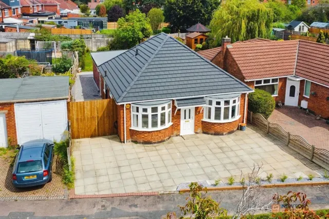 Queens Drive, Leicester Forest East, LE3, photo 1