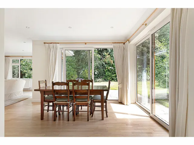 Coombe Ridings, Kingston Upon Thames, KT2, photo 2