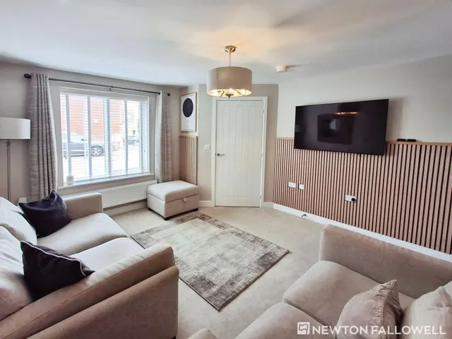 Watkins Glen Court, Bourne, PE10, photo 3