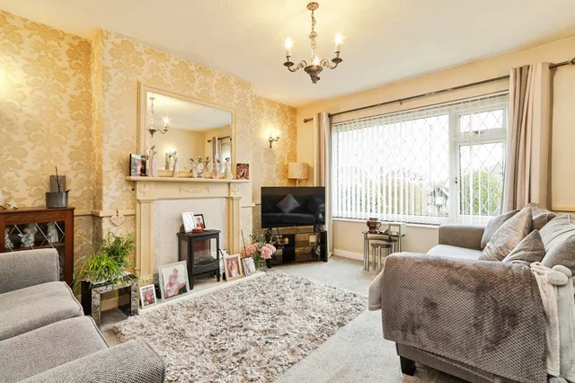 Photo 2 — Heaton Close, Bingley