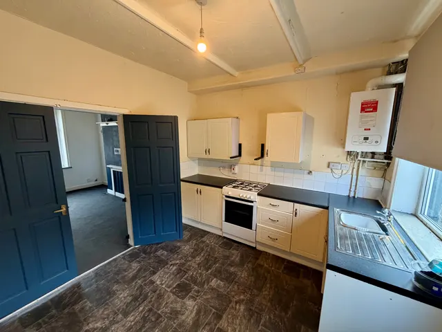 Basil Street, Colne, BB8, photo 3