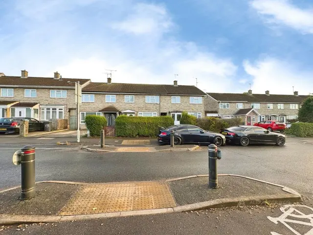 Tithe Farm Road, Houghton Regis, LU5, photo 1