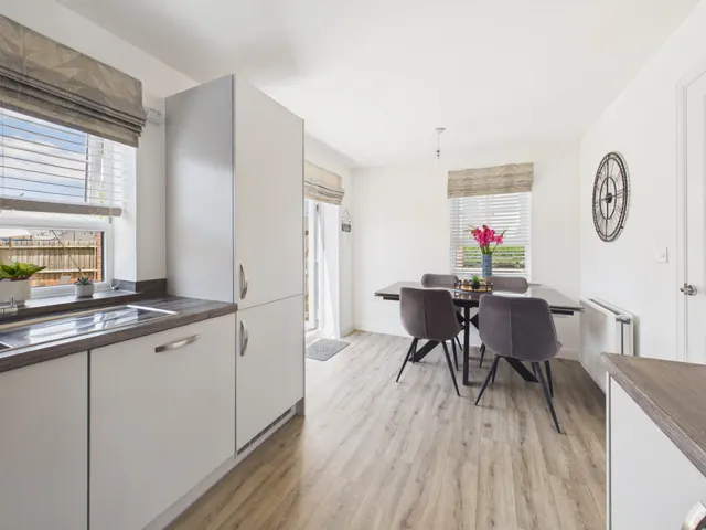 Glastonbury Drive, Lydney, GL15, photo 3