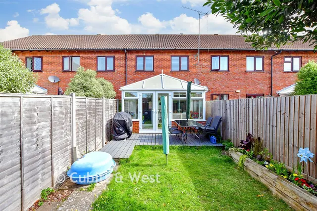Dinsdale Gardens, Rustington, BN16, photo 2