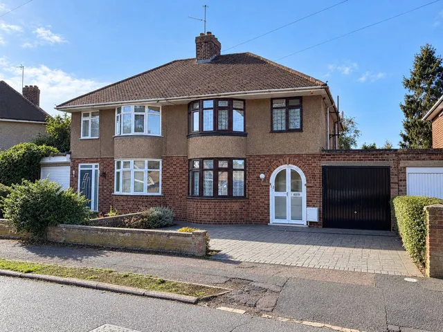 Grassmere Avenue, Northampton, NN3, photo 1