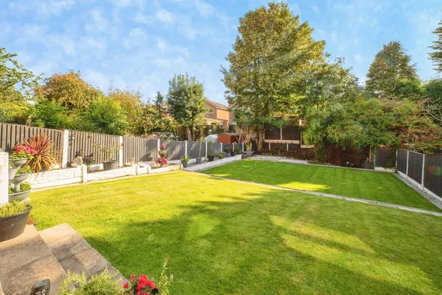 Photo 3 — South Avenue, Rainworth, Mansfield, Nottinghamshire, NG21