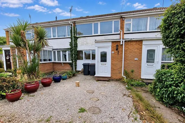 Ashford Drive, CV12, photo 1