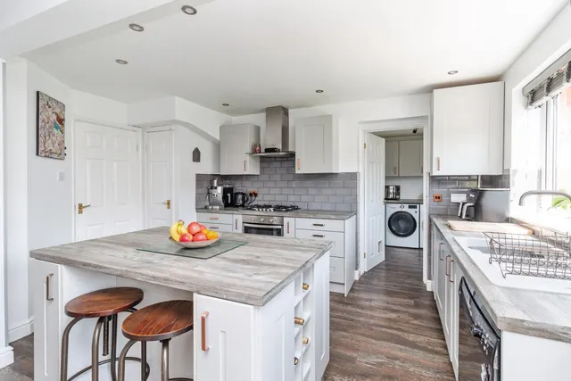 Peregrine Grove, Stoke-On-Trent, ST3, photo 3