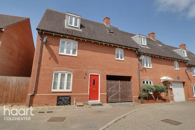 Colet Crescent, Colchester, CO2, photo 1