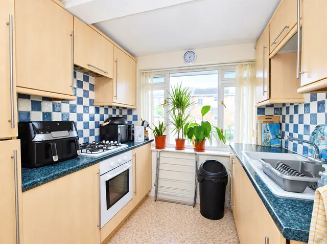 Gloucester Mews, Weymouth, DT4, photo 2