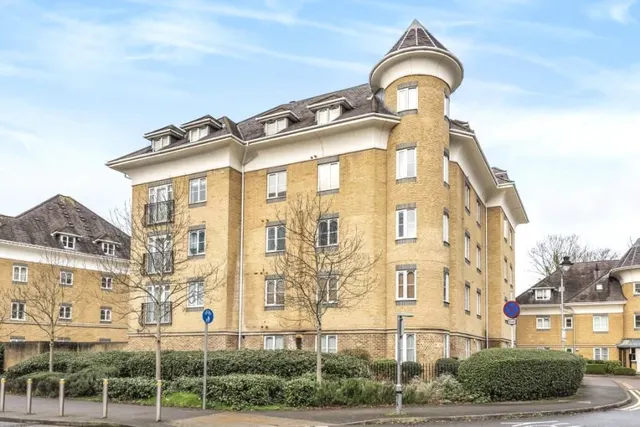 Century Court, Woking, GU21, photo 1