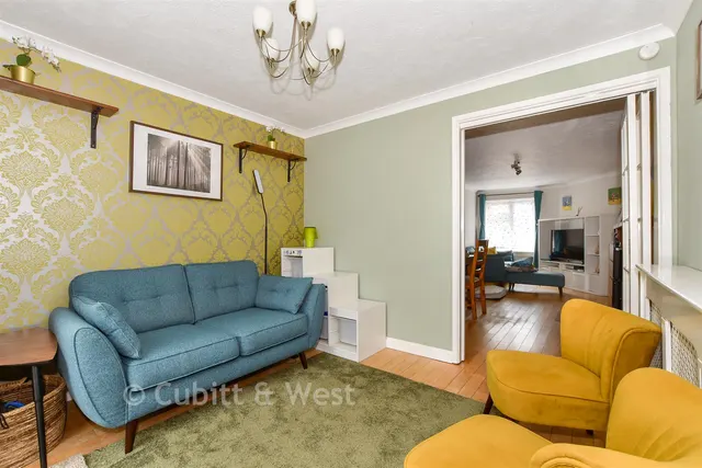 Corsletts Avenue, Broadbridge Heath, RH12, photo 3