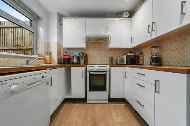 with 3 bedrooms in Newport, Nr Saffron Walden, CB11, photo 3
