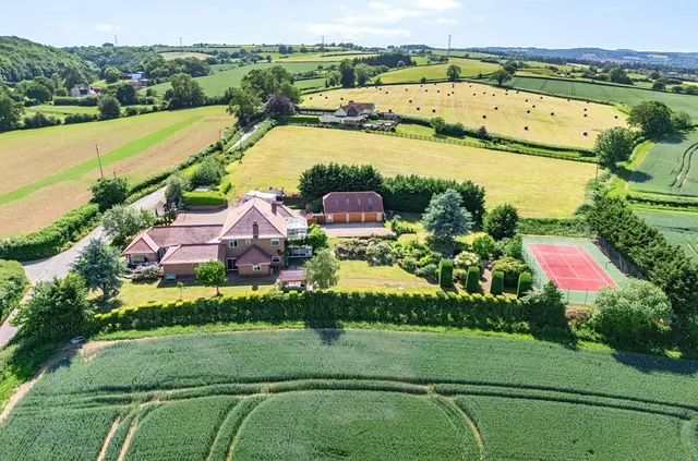 Dancing Hill, North Petherton, TA6, photo 3
