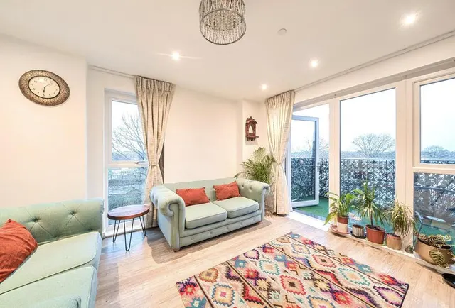 Westmoreland Road, London, NW9, photo 2