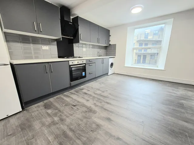 Wellington Place, HALIFAX, photo 1