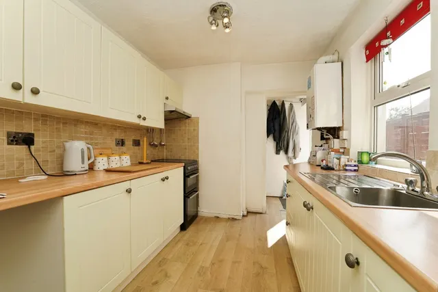 Photo 3 — Cecil Road, Gloucester, Gloucestershire, GL1