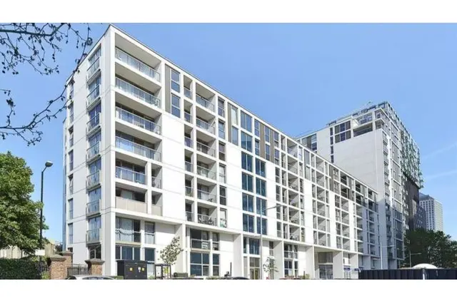 Millharbour, London, E14, photo 1