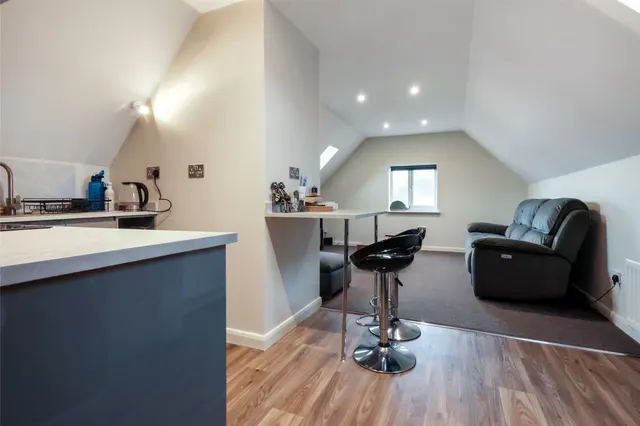 Cher, Minehead, TA24, photo 3