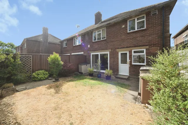 Mullion Close, Luton, LU2, photo 1