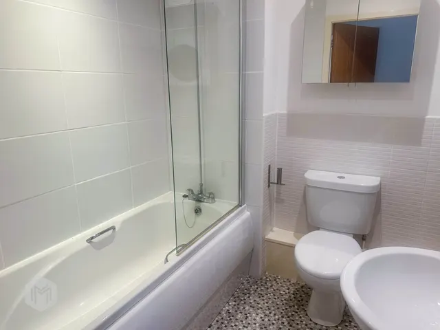 Lavender Court, Westhoughton, BL5, photo 3