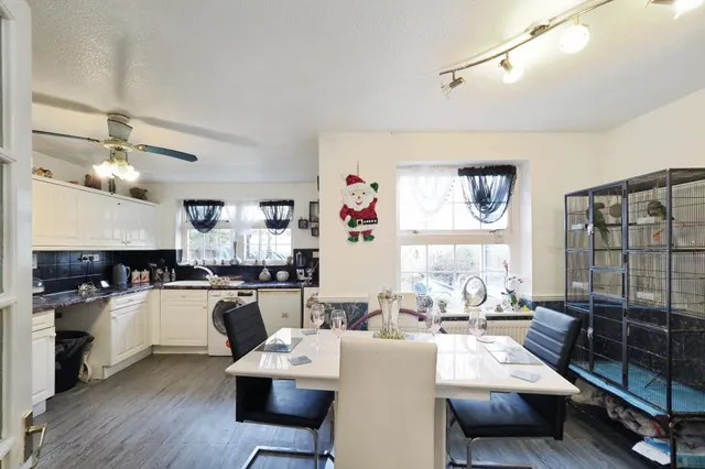 Homewood Drive, Kirkby-in-Ashfield, NG17, photo 3