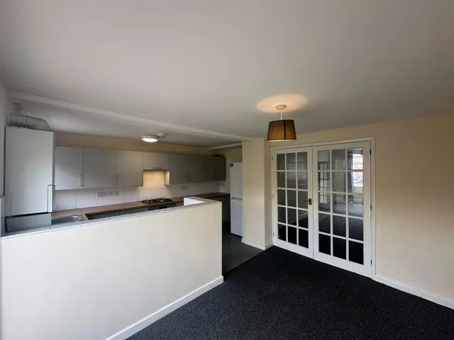 Photo 3 — Westmorland Road, Town Centre, Swindon, SN1