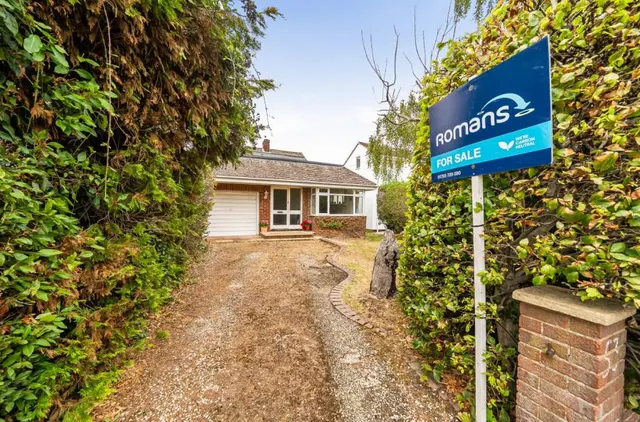 High Street, Haydon Wick, SN25, photo 1