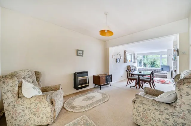 High Street, Haydon Wick, SN25, photo 3