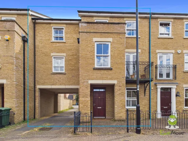 Rockbourne Road, Sherfield-on-Loddon, RG27, photo 1