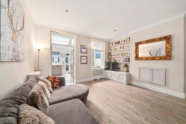 Brondesbury Villas, London, NW6, photo 2